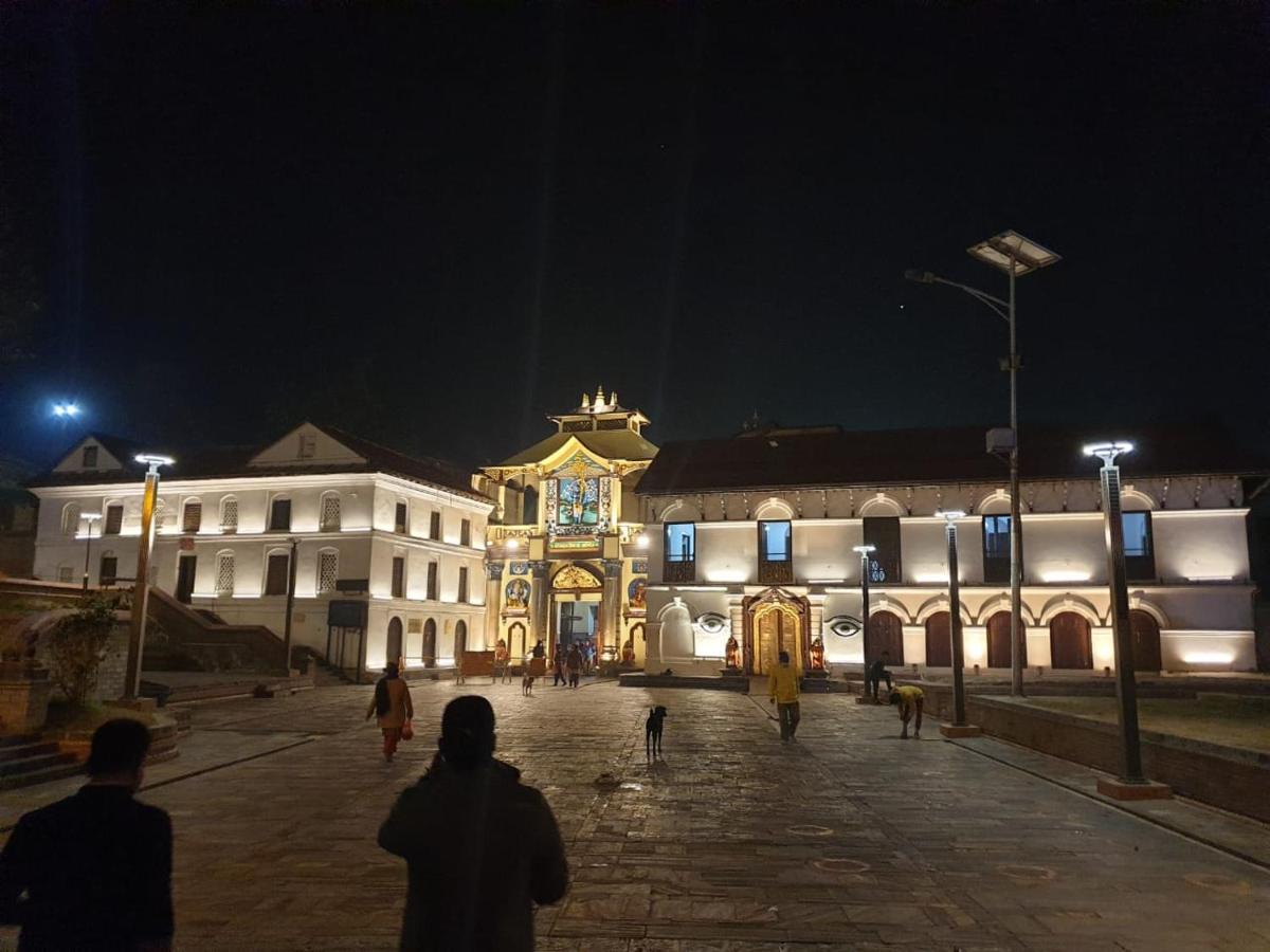 Hotel Balgopal Катманду Экстерьер фото