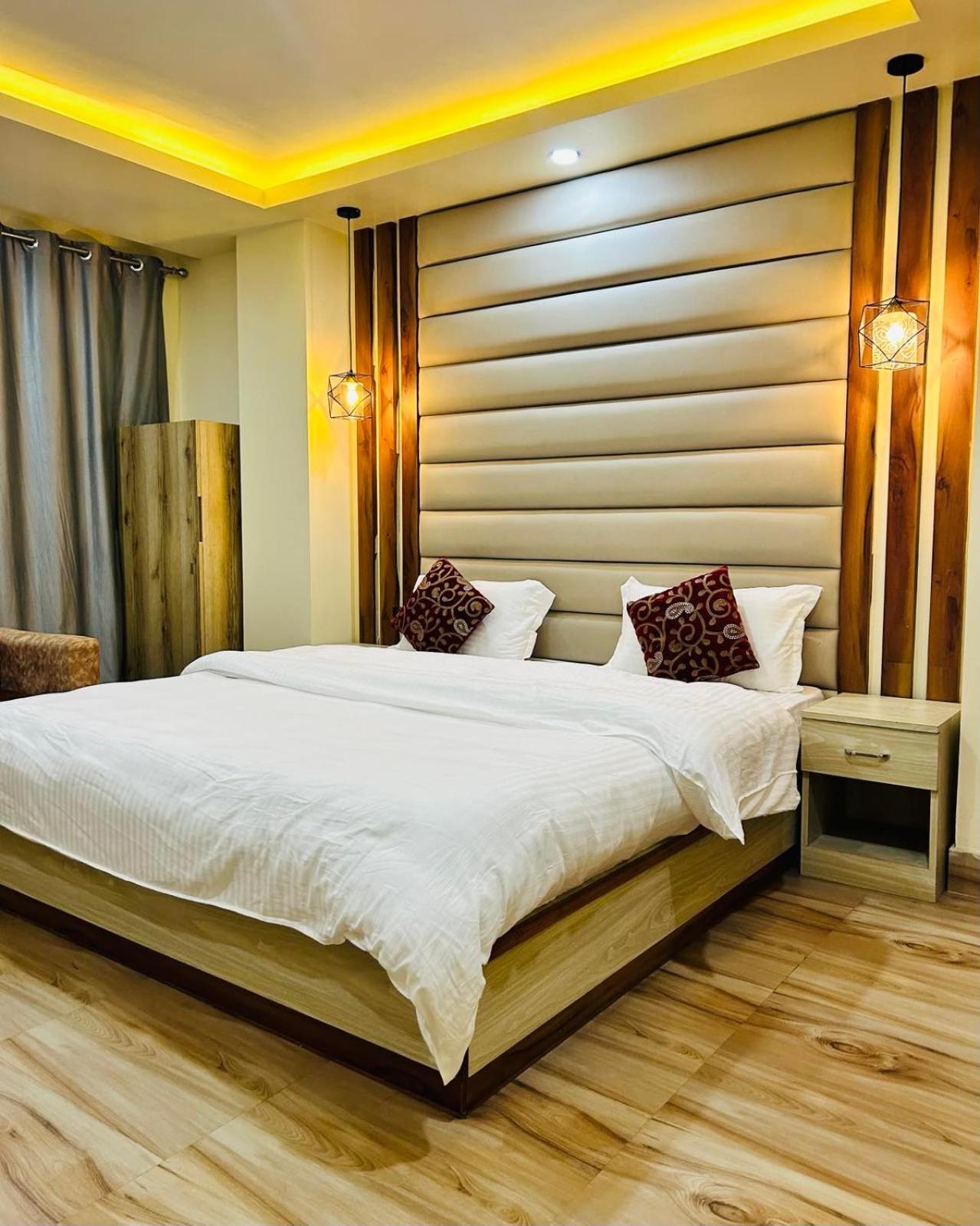 Hotel Balgopal Катманду Экстерьер фото