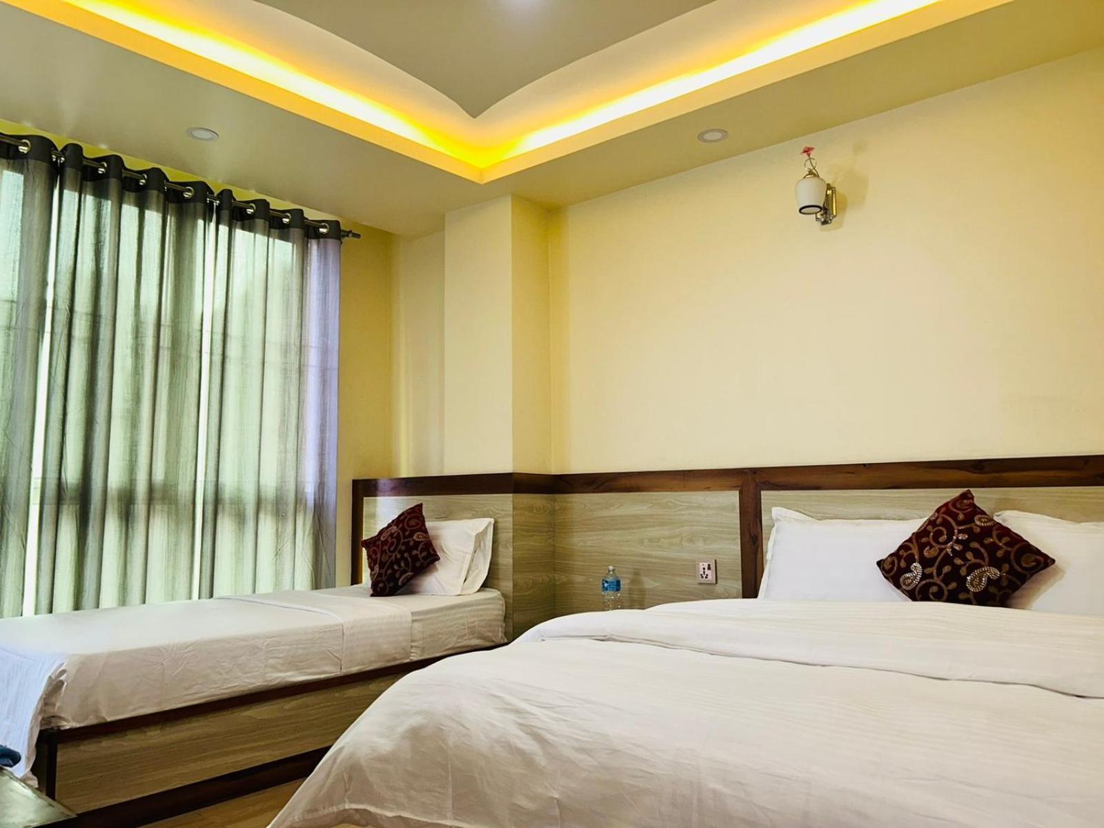 Hotel Balgopal Катманду Экстерьер фото