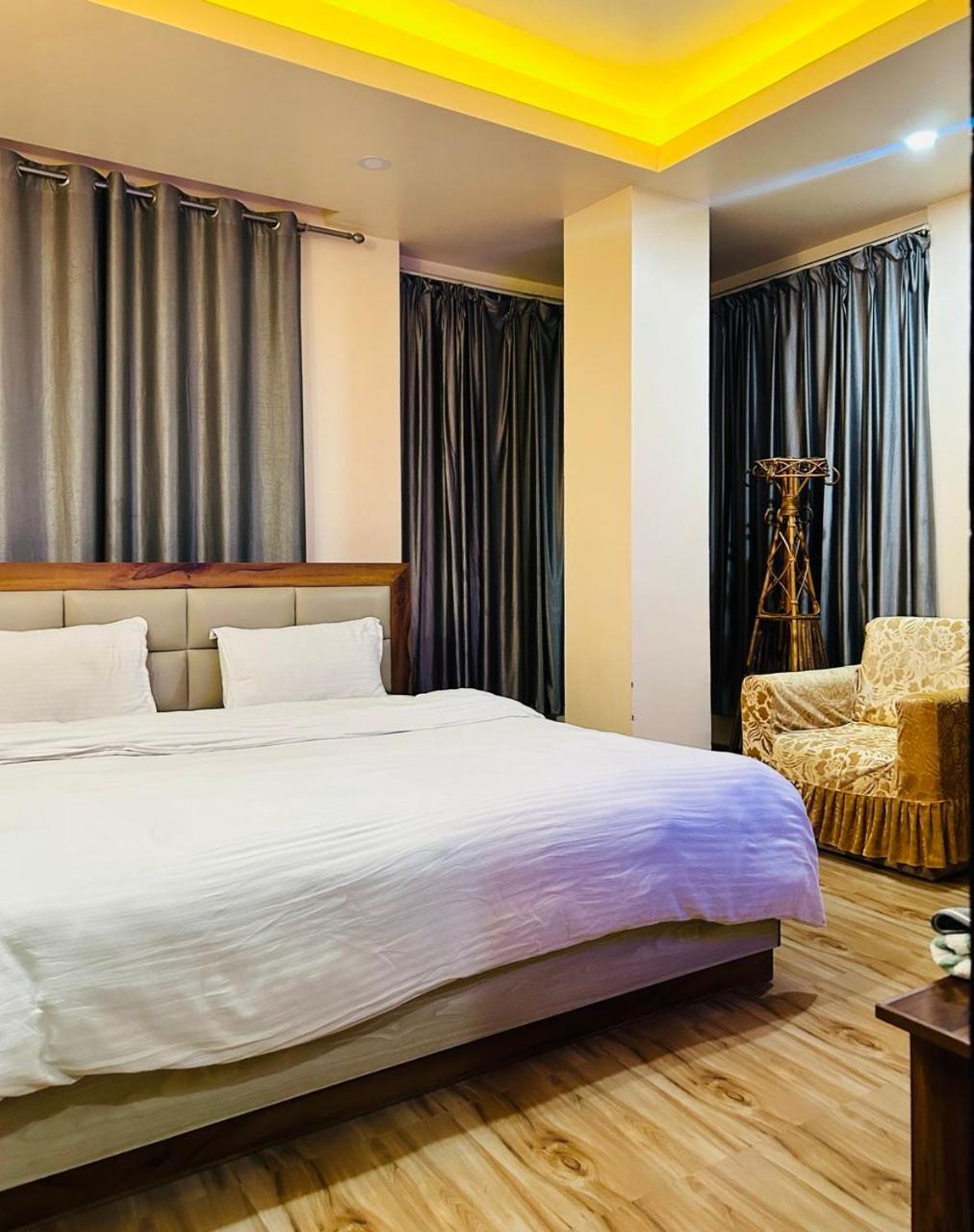 Hotel Balgopal Катманду Экстерьер фото